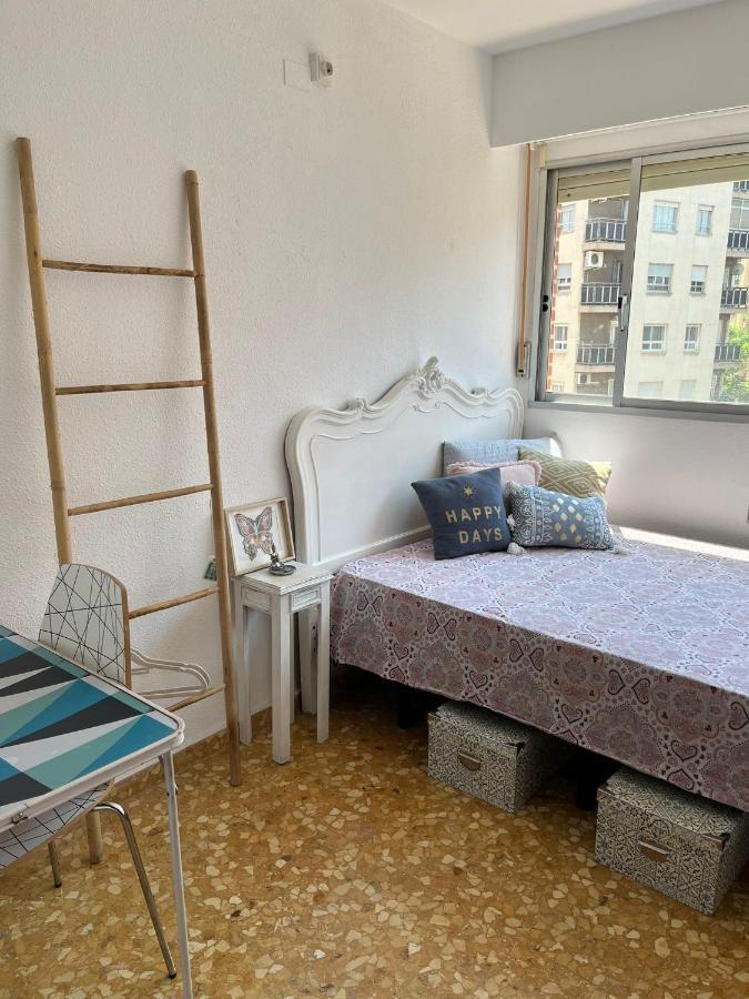 City Center Homestay Valencia Exterior photo